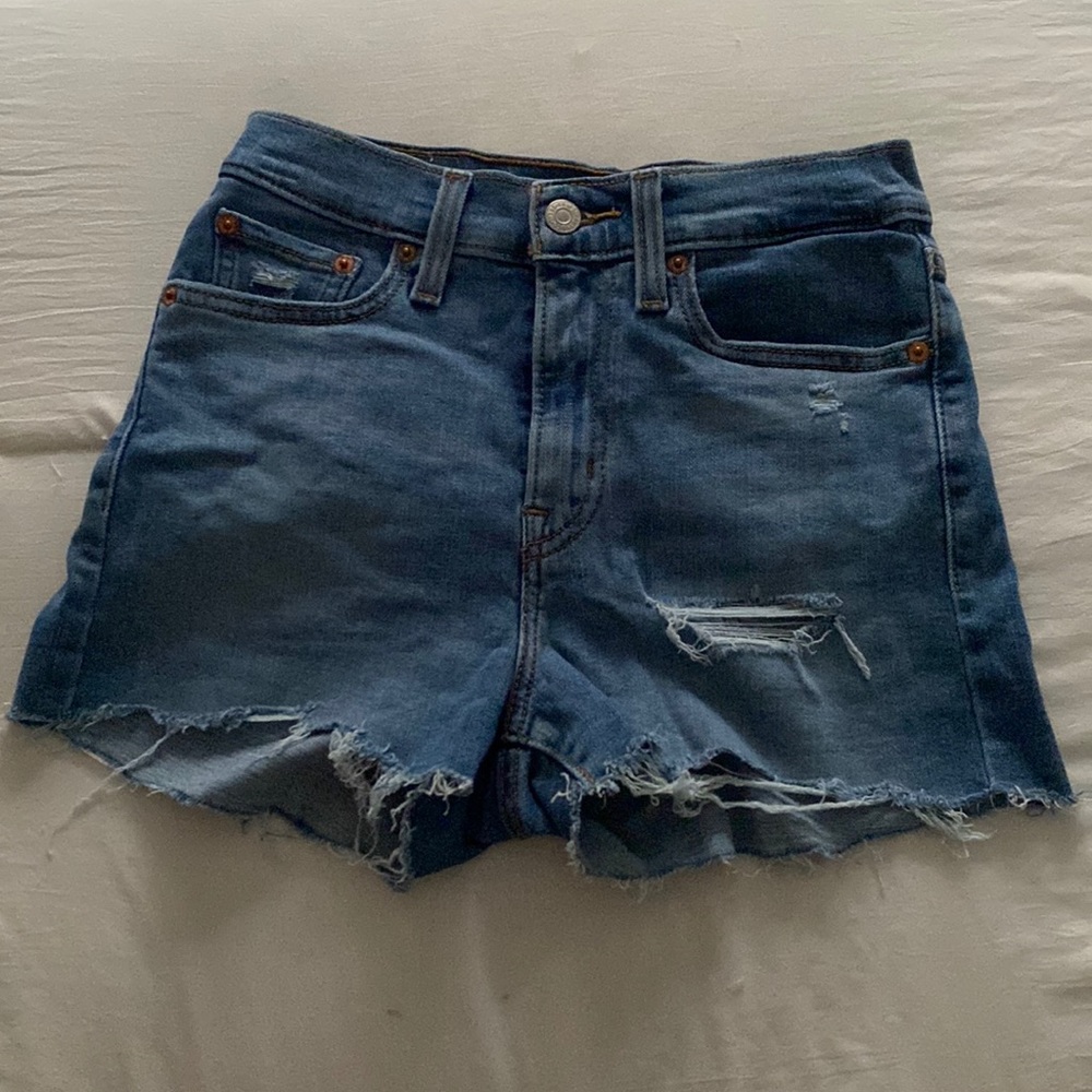 Levi High waisted medium wash shorts